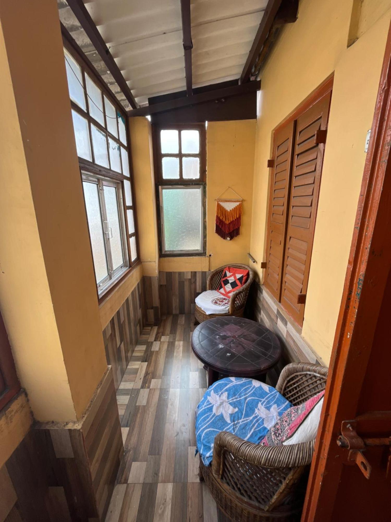 Calcutta Backpackers Homestay- For Travellers And Backpackers Extérieur photo
