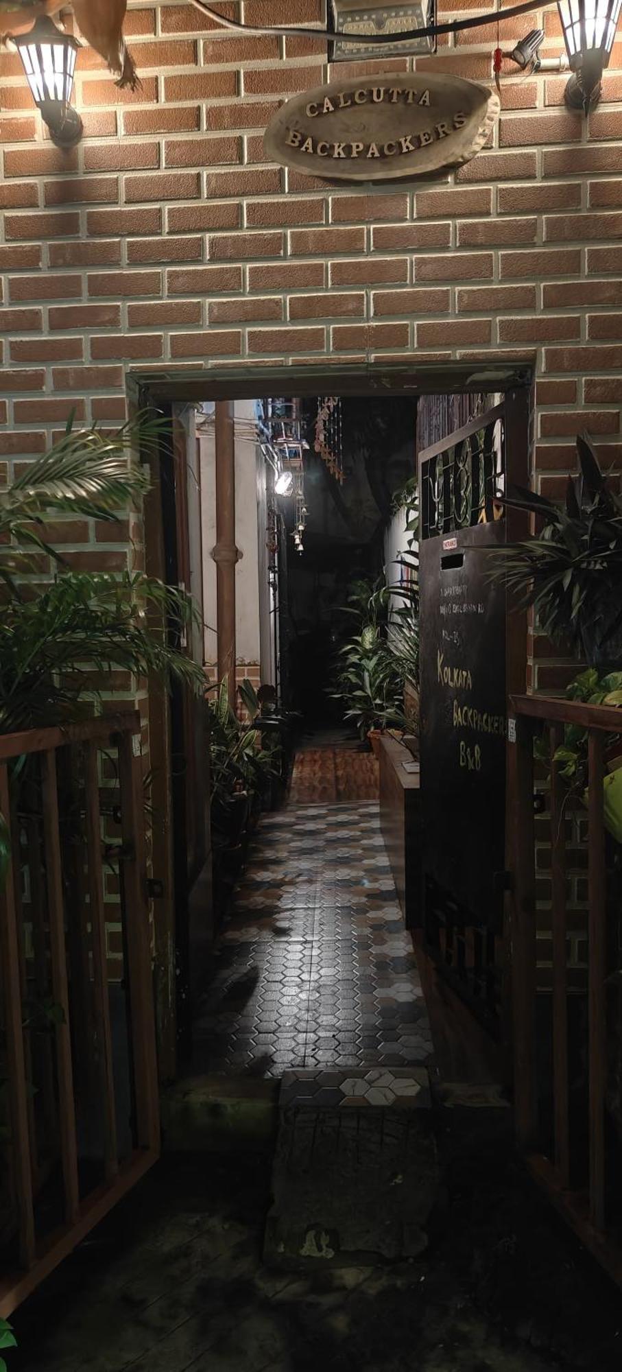 Calcutta Backpackers Homestay- For Travellers And Backpackers Extérieur photo
